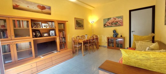 3 rooms Apartment in Milan, Italy No. 285101 2