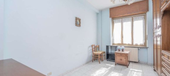 2 bedrooms Apartment in Turin, Italy No. 379505 9