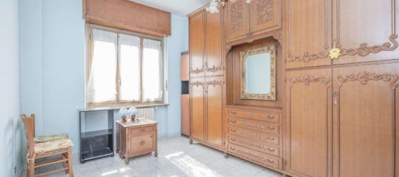 2 bedrooms Apartment in Turin, Italy No. 379505 10