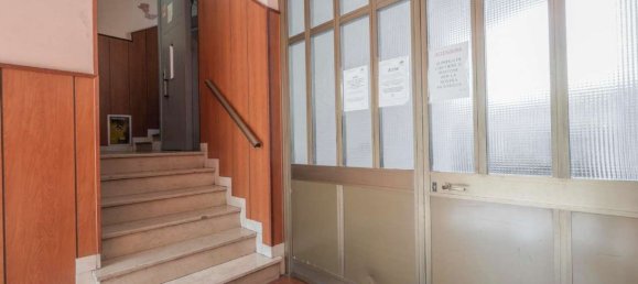 2 bedrooms Apartment in Turin, Italy No. 379505 20