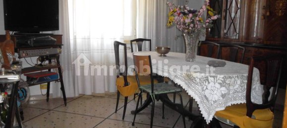 Apartamento de 4 dormitorios en Rome, Italy No. 15228 5