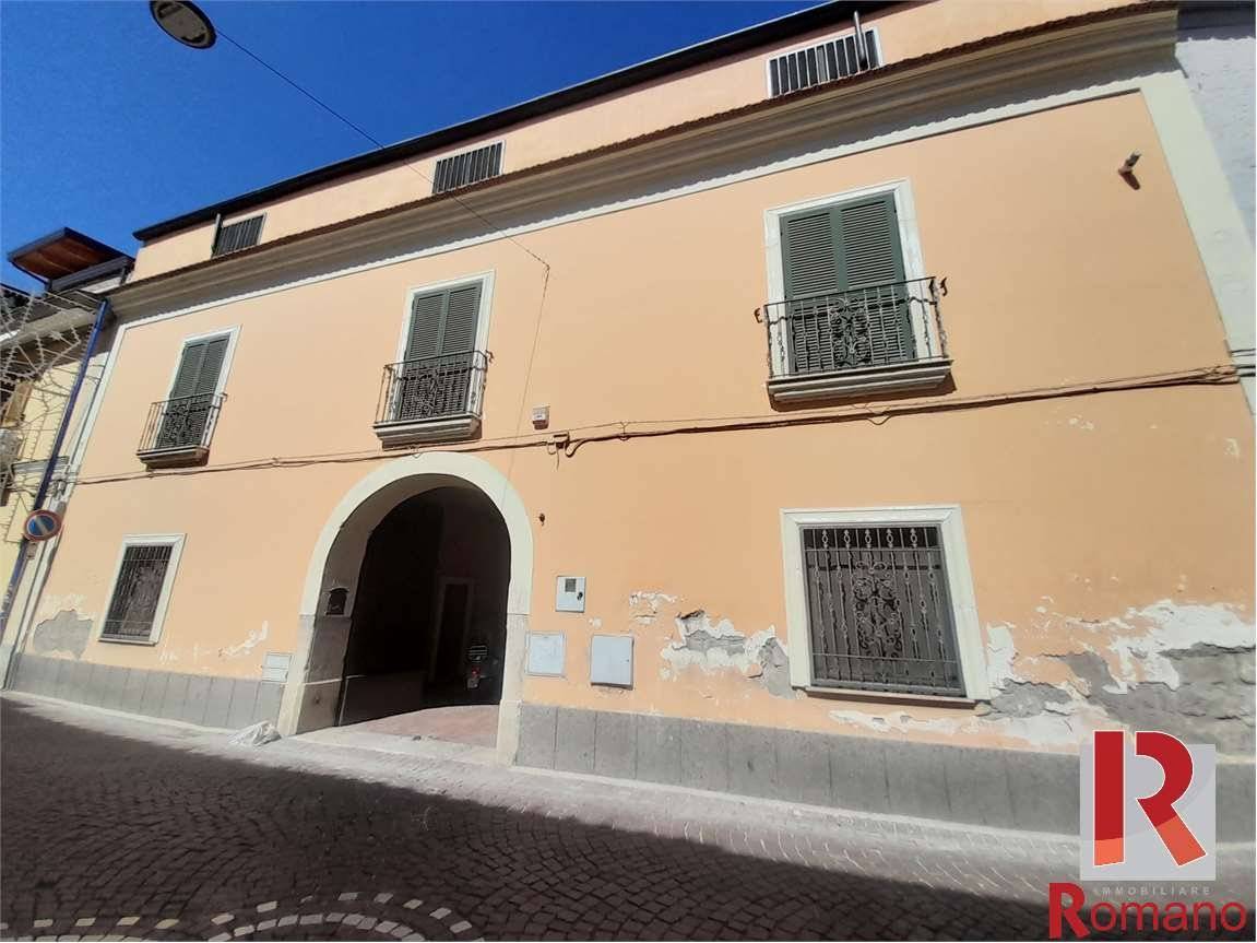 Casa de 4 dormitorios en Curti, Italy No. 132255