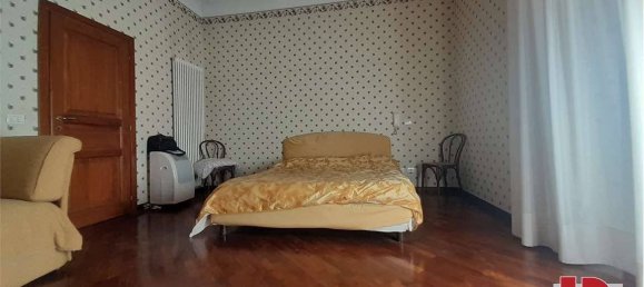 Casa de 4 dormitorios en Curti, Italy No. 132255 24