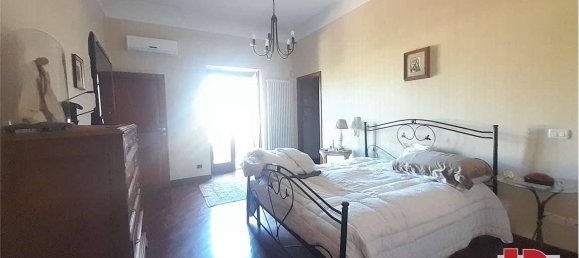 Casa de 4 dormitorios en Curti, Italy No. 132255 28