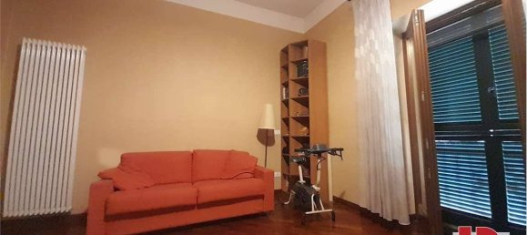 Casa de 4 dormitorios en Curti, Italy No. 132255 20