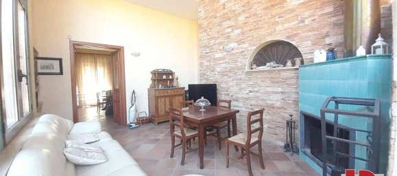 Casa de 4 dormitorios en Curti, Italy No. 132255 13