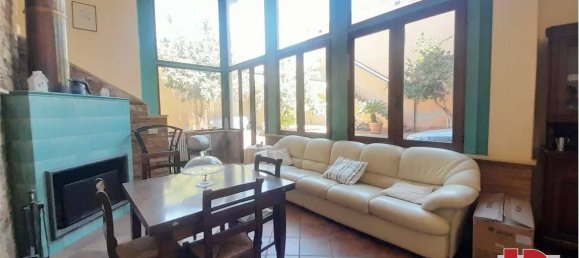 Casa de 4 dormitorios en Curti, Italy No. 132255 11