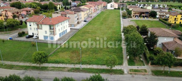 Grundstück in Soragna, Italy 1090m², Nr. 329133 5