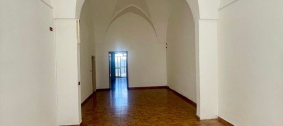 70m² Commercial property in Alessano, Italy No. 165249 7