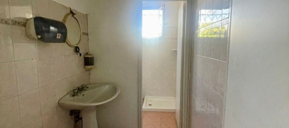 70m² Commercial property in Alessano, Italy No. 165249 12