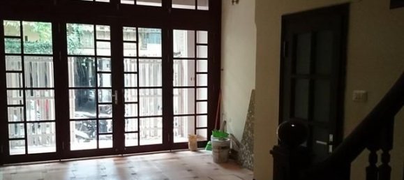 Casa de 4 dormitorios en Ba Dinh, Vietnam No. 5103 5