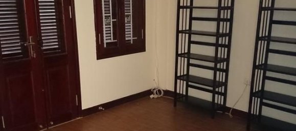 Casa de 4 dormitorios en Ba Dinh, Vietnam No. 5103 10