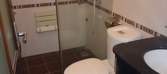 Casa de 4 dormitorios en Ba Dinh, Vietnam No. 5103 8