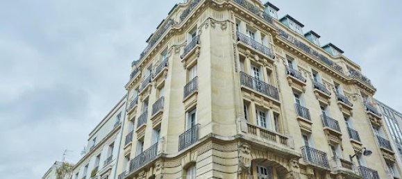 4 bedrooms Apartment in Paris, France No. 148870 23