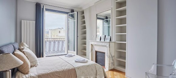 4 bedrooms Apartment in Paris, France No. 148870 12