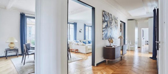 4 bedrooms Apartment in Paris, France No. 148870 2