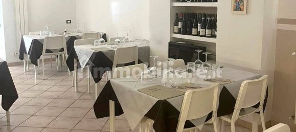 Imóvel comercial de 1 divisão em Terni, Italy N.º 284596 3