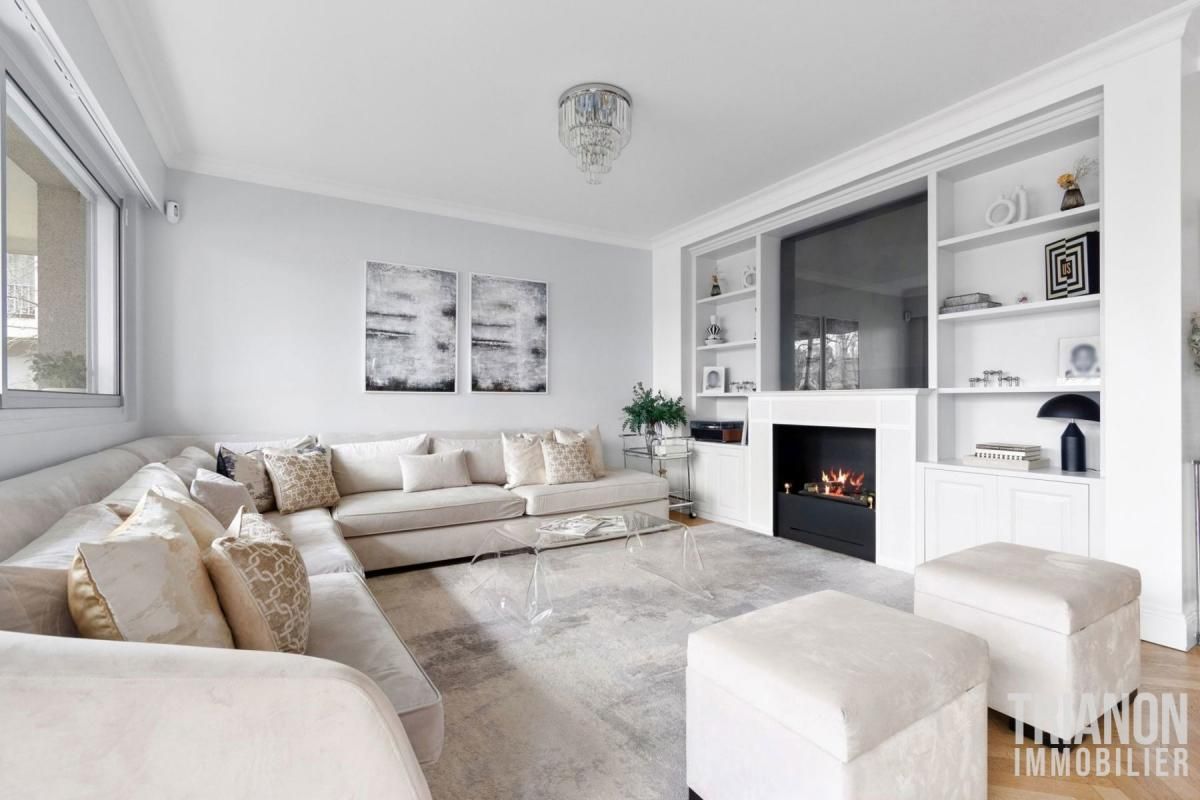 Apartamento de 3 dormitorios en Garches, France No. 352022