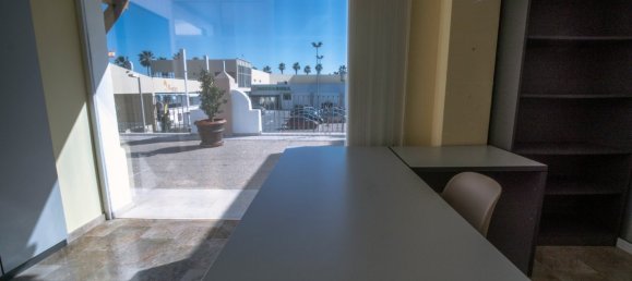 Propiedad comercial en Rota, Spain 75 m² No. 75034 12