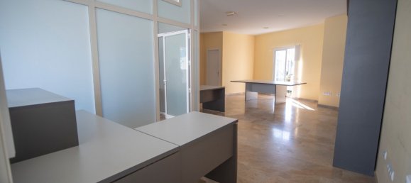 Propiedad comercial en Rota, Spain 75 m² No. 75034 6