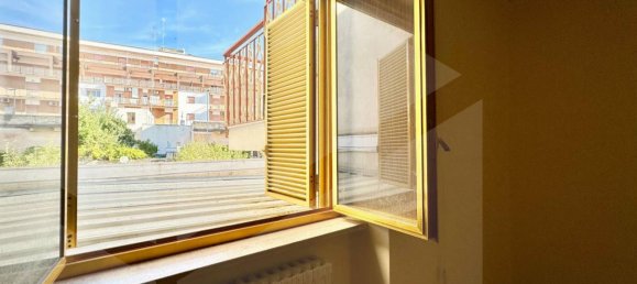 4 rooms House in Triggiano, Italy No. 24132 6