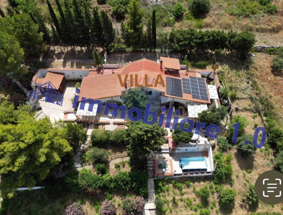 4 bedrooms Villa in Castellammare del Golfo, Italy No. 102455