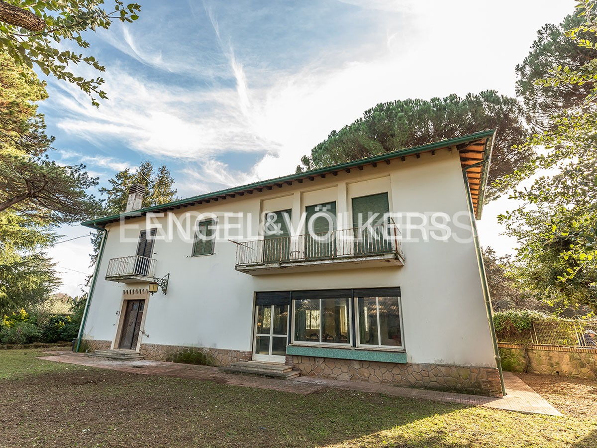 5 bedrooms Villa in Rocca di Papa, Italy No. 132061