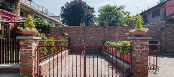 2 bedrooms House in Rivoli, Italy No. 264129 29