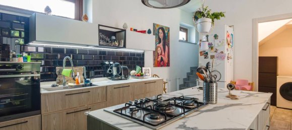 2 bedrooms House in Rivoli, Italy No. 264129 9