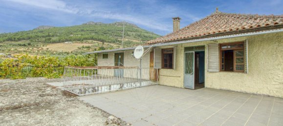 3 bedrooms House in Mirandela, Portugal No. 170418 2