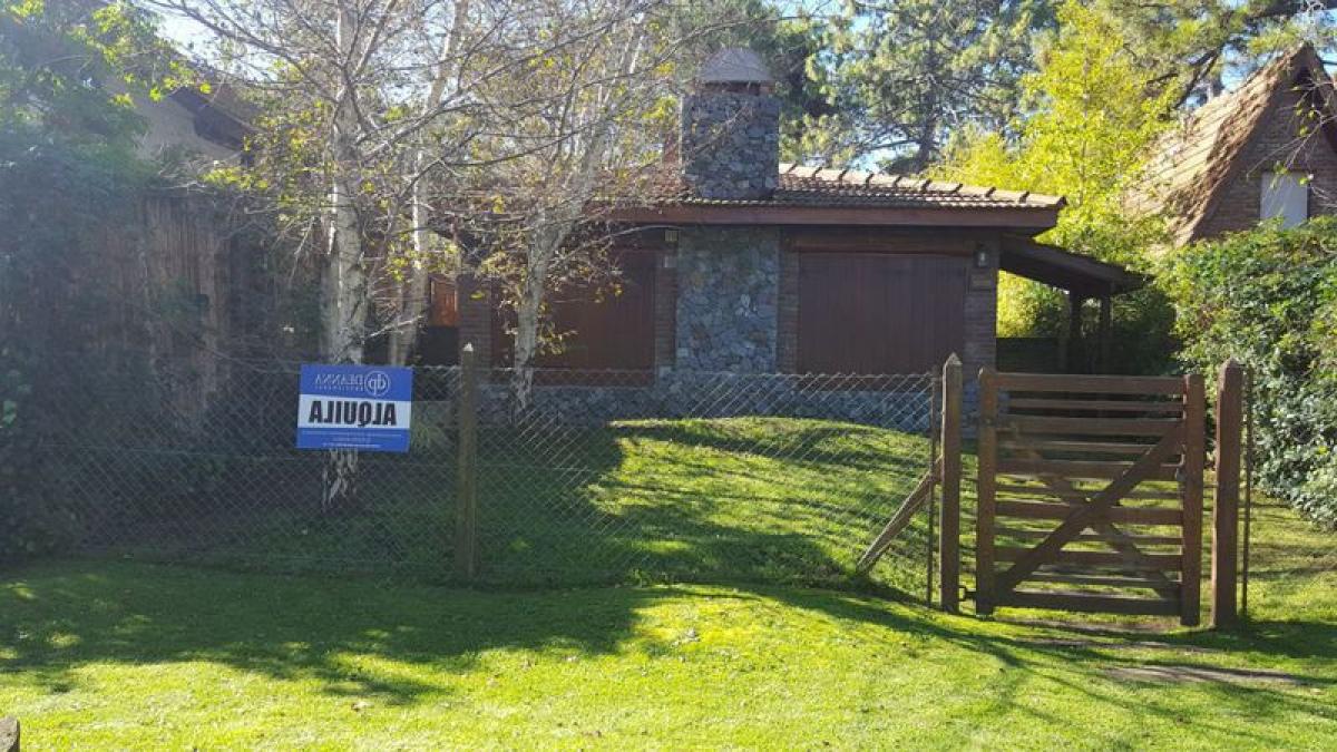 2 bedrooms House in Mar del Plata, Argentina No. 88005