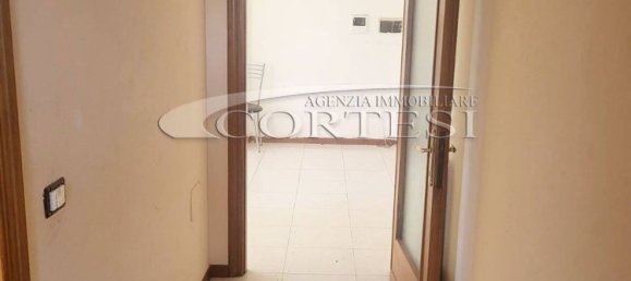 3 rooms Apartment in Perugia, Italy No. 272292 9