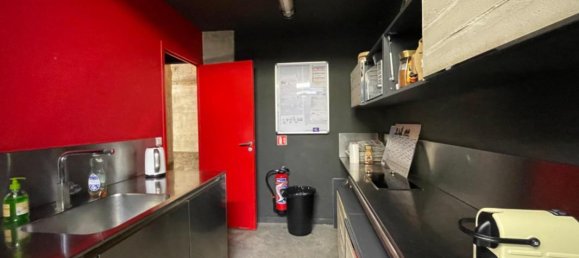 330m² Office in Amiens, France No. 89067 7