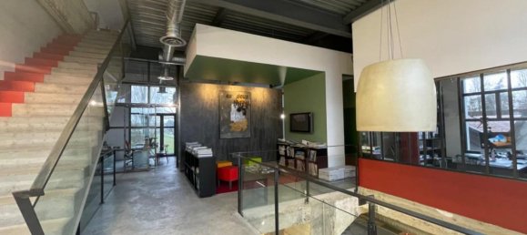 330m² Office in Amiens, France No. 89067 2