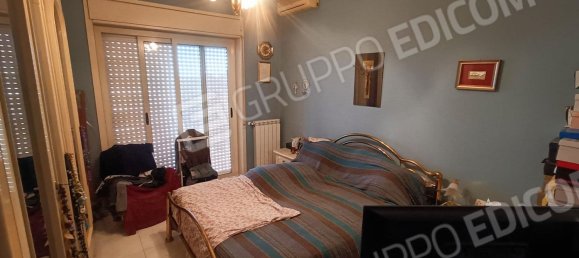 4-salle Appartement à Catania, Italy No. 200173 20