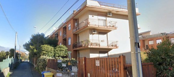 4-salle Appartement à Catania, Italy No. 200173 13