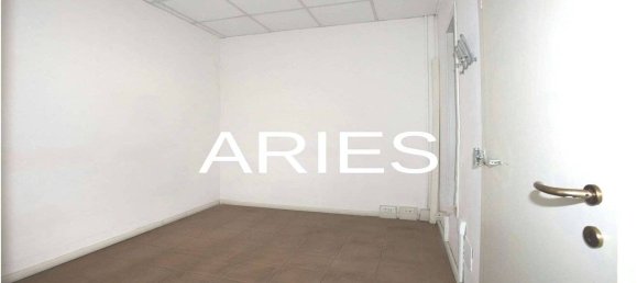 4 rooms Commercial property in Rome, Italy No. 159279 4