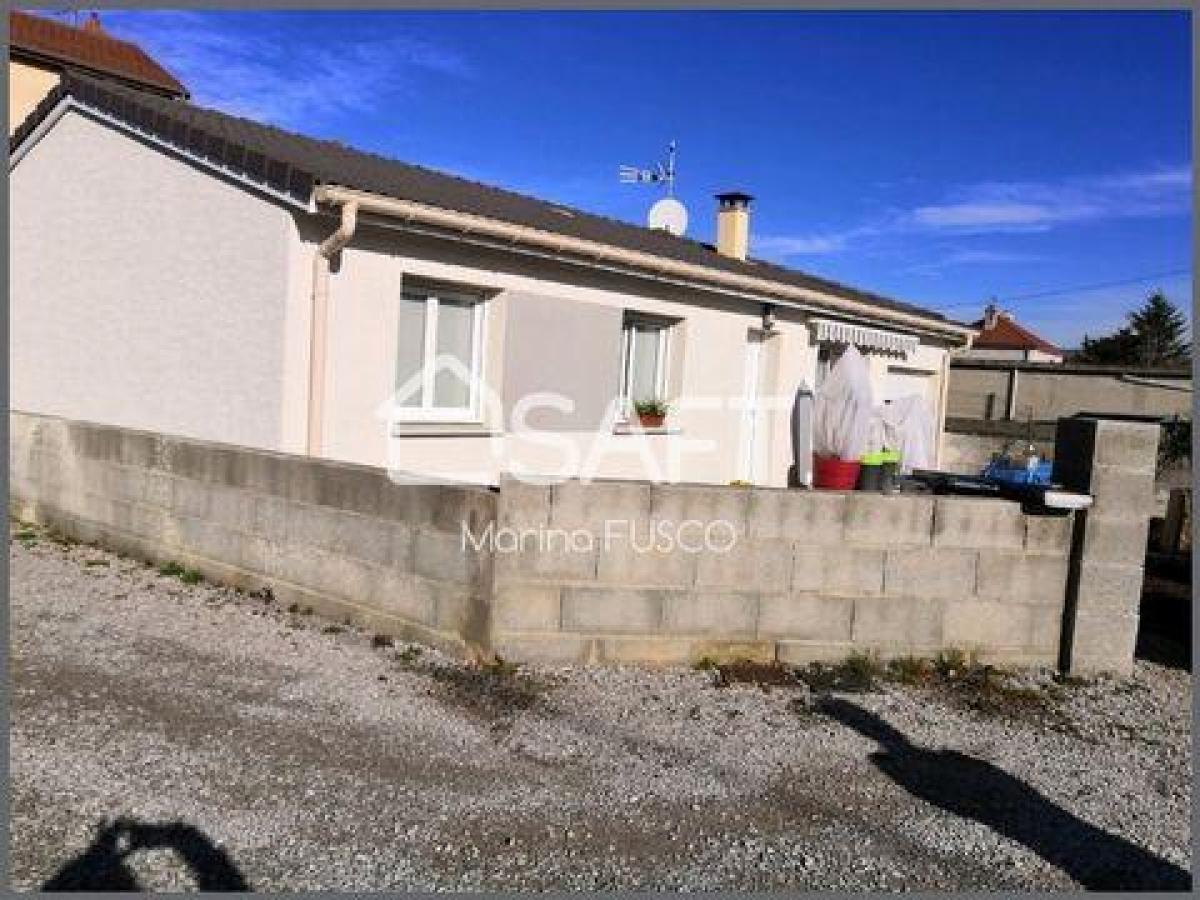 3 bedrooms House in Lorette, France No. 24494