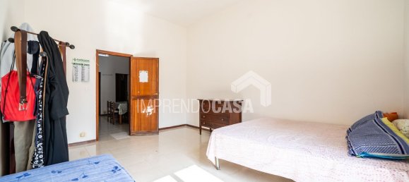 3 Schlafzimmer Wohnung in Palermo, Italy, Nr. 331874 7