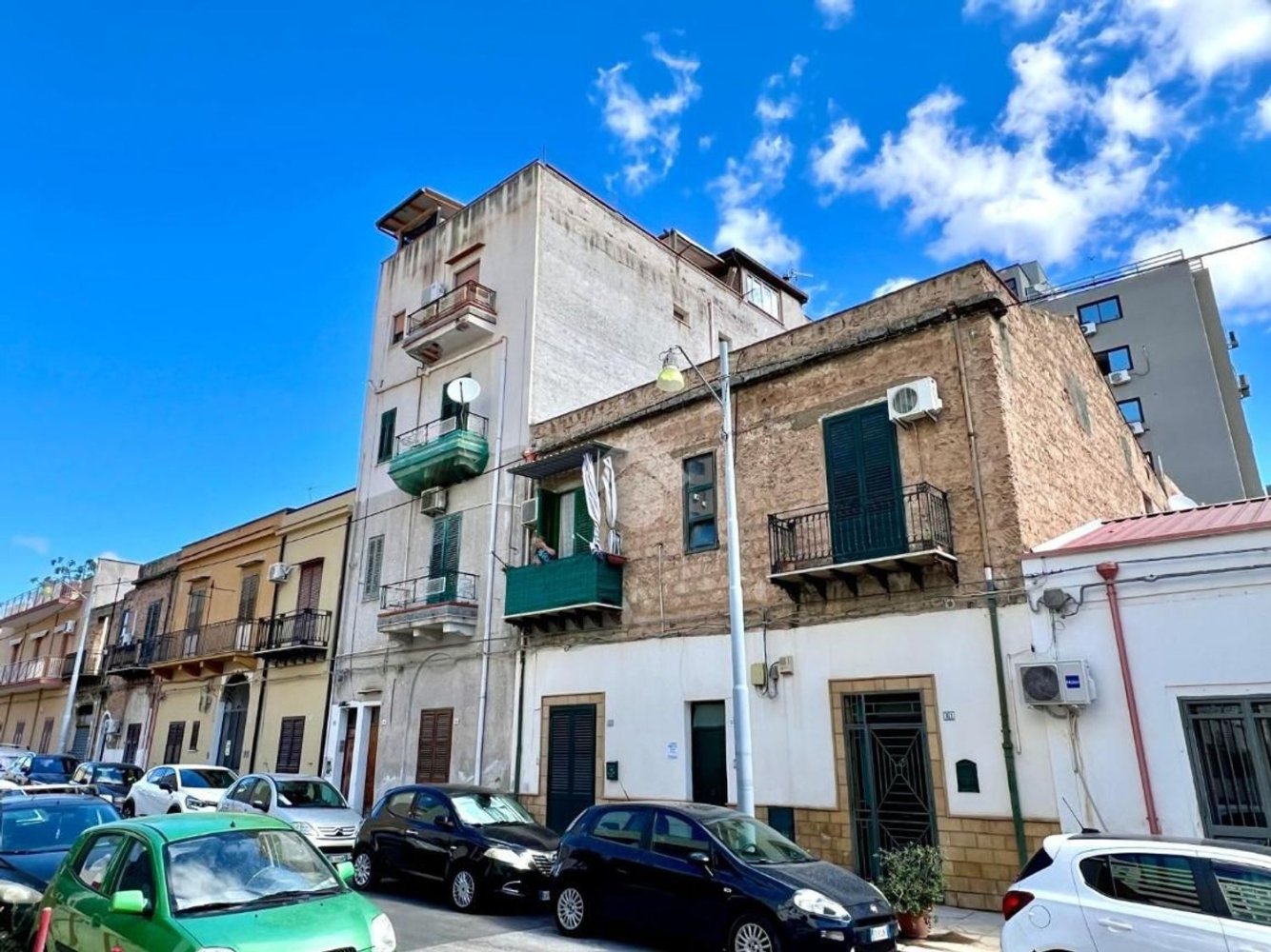 3 bedrooms Apartment in Palermo, Italy No. 348447