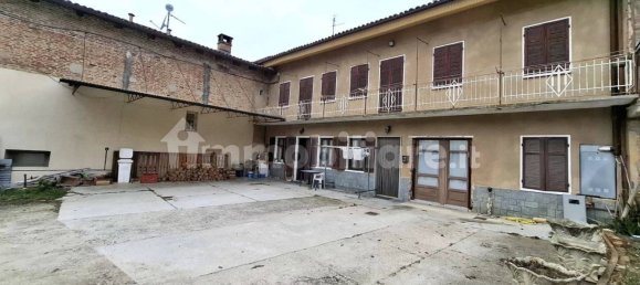 5 Schlafzimmer Haus in Castellinaldo d'Alba, Italy, Nr. 82249 2