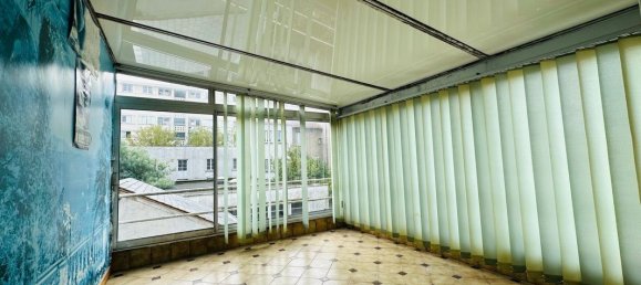 3 bedrooms House in Tours, France No. 89965 7