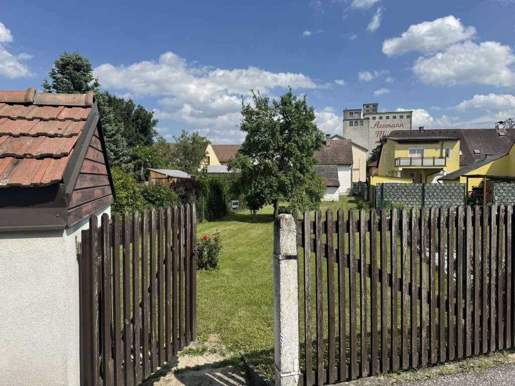 488m² Land in Sierndorf, Austria No. 116639