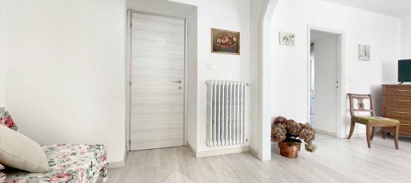 6 rooms House in Soriso, Italy No. 226582 10