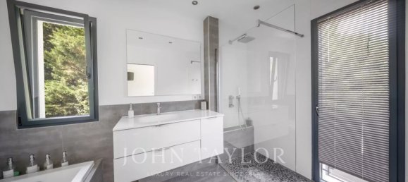 5 Schlafzimmer Villa in Gradignan, France, Nr. 298012 9