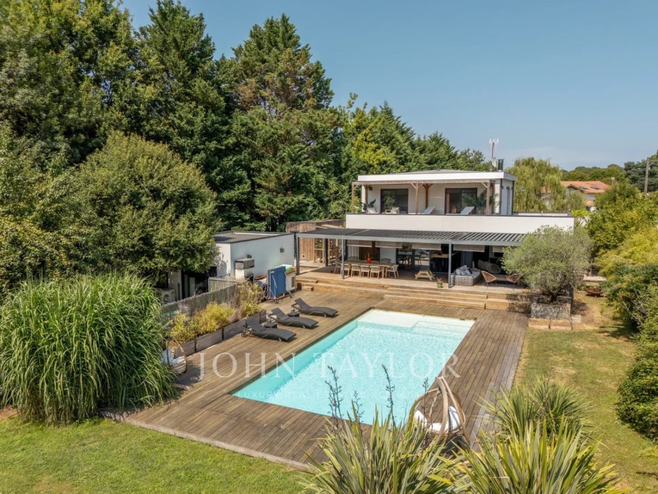 5 Schlafzimmer Villa in Gradignan, France, Nr. 298012