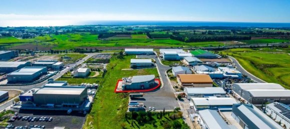 Коммерческая недвижимость 1210м² в Пафос, Кипр № 24510 13