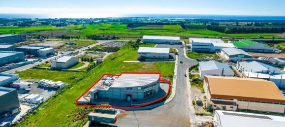 Коммерческая недвижимость 1210м² в Пафос, Кипр № 24510 14