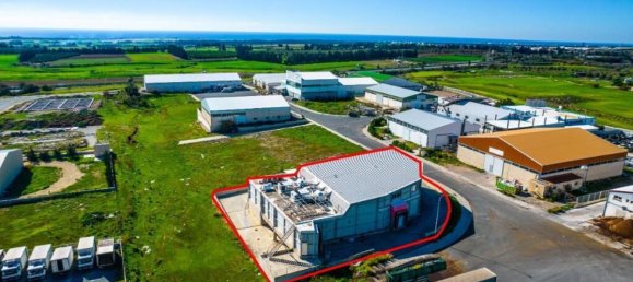 Коммерческая недвижимость 1210м² в Пафос, Кипр № 24510 15