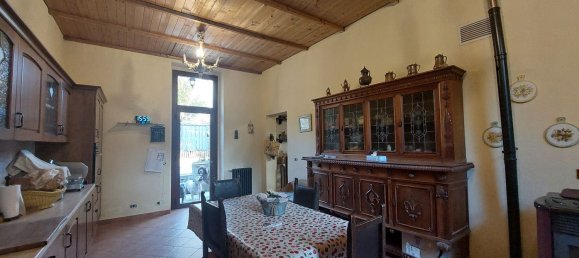 10-Zimmer Villa in Cengio, Italy, Nr. 9851 9